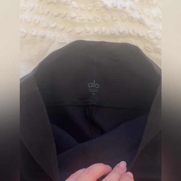 Alo Yoga Airbrush High-waist  Black Women's Bootcut Leggings - Picture 6 of 9